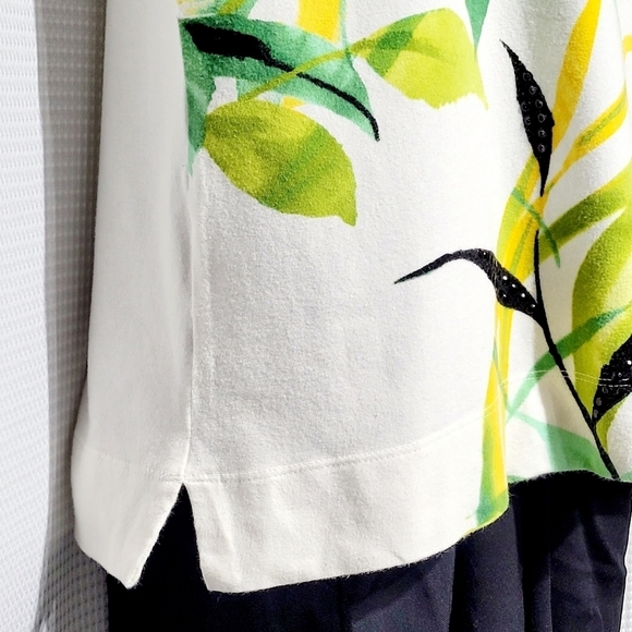 Jones New York Sport White with Green Leaf Design and Black Beads (Petite L) - Picture 2 of 6